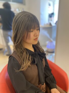 ヘアーリゾートラシックアールプラス(hair resort lachiq R+) 《R+》Wカラー/オリーブグレージュ/ケアブリーチ/透明感カラー