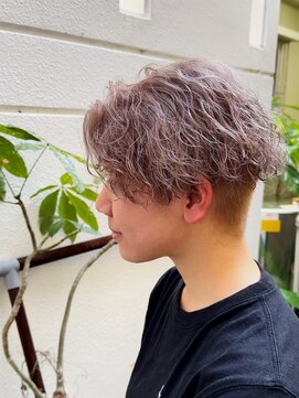 デビュー ヘアーメイク イメチェンボブショートダブルカラーブリーチ髪質改善