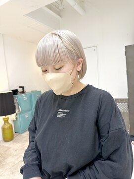 ヲタク(wotaku.) ホワイトシルバーベージュハイトーンボブブリーチ2回