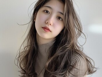 ルシア 東三国店(hair and make lucia)の写真/【地下鉄/東三国】ダメージレスの施術でグレイカラーも艶やかな仕上がりに♪色持ち×発色が続く仕上がりに!