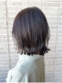 外ハネレイヤー　暗髪アッシュ