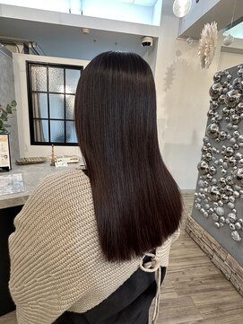 ヴィサージュバスク(VISAGE ba.s.k) こだわりの配合でハイランクの美髪矯正