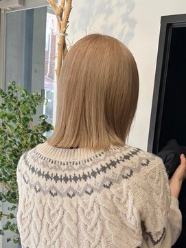 ヲタク(wotaku.) ミルクティーベージュくすみベージュハイトーンダブルカラーボブ