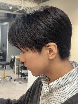 コンフィデンス メンズヘアー(confidence MEN'S HAIR) 毛流れセンターパートナチュラルストレートダウンパーマ