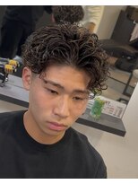 イーラ アメ村店(era)&nbsp;サーフバック　ツイストスパイラル眉カットメンズパーマ　
