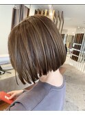 ナチュラルミディアムボブ