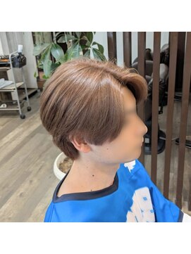ヘアメイク ユーカラット(hair make u carat) マッシュスタイル カラー ブリーチオンカラー ベージュ系