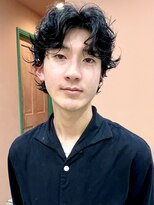 イギー(igggy)&nbsp;メンズパーマ　センターパート　スパイラルパーマ　メンズカット