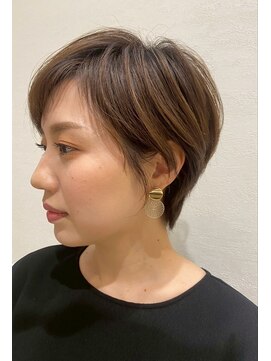 ビレアカスガイ 春日井店(BELEA) 小顔見せ丸みショートボブ