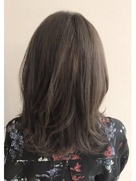 ロンド 銀座(Lond) グレージュカラー外ハネミディ 担当本田奈穂美