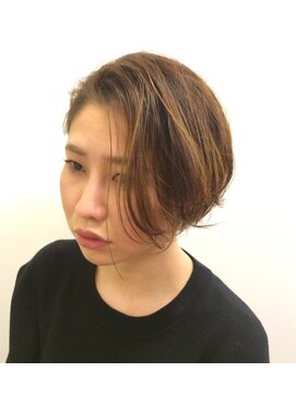 フィッツコア(FITS CORE) ショートボブ