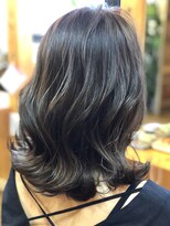 ララテラス(LaLa Terrace)&nbsp;ダークアッシュ×大人かわいい外ハネ切りっぱなしボブ