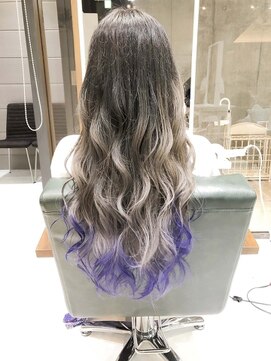 デイズ(days) ☆アッシュグレーグラデーションカラーに毛先ブルーバイオレット