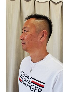 美容室ロゼ 上名古屋店 2ブロ ショート