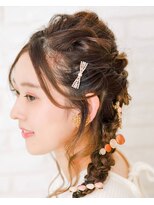 ミューテ(Mu-te)&nbsp;大きなリボンが可愛い。編み込みハーフアップ