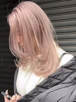 ヌエン 渋谷(NU/EN)&nbsp;春のトレンド外国人風ホワイトコーラルピンクとレイヤーカットの