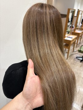アンソメット 上津店(UN SOMMET) 白髪ぼかしハイライト