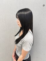 テラ(terra)&nbsp;暗髪でも重く見えない！軽やかなストレートヘア