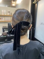 カモン(CAMON)&nbsp;ベロアリボンで魅せる大人タイトシニヨン