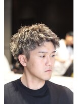 キングスマントーキョー カットクラブ 中野(KINGSMAN TOKYO CUTCLUB)&nbsp;ニュアンスパーマ/ツイストスパイラル/フェード[中野/MEN'S]