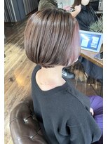 ヘアアンドメイク エジェリ(hair&make egerie) ラベンダーインナーカラー・ショートボブ