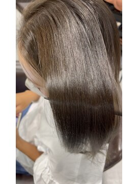 ヨロ(YoLo.) 髪質改善カラー