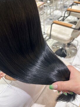 ゼスト フィーノ(ZEST fino) 【廣田未来】"美髪"透明感ブルーブラック