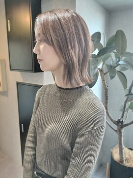 ブルー(Blue) Blue～くびれボブ　　ハイライト　オリーブベージュ～