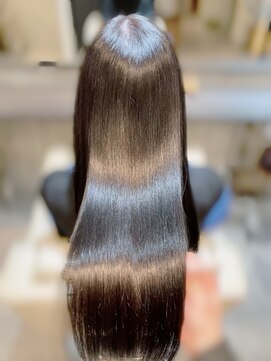 ローレルバイアイリス(Rourel by ailis) 酸熱トリートメント/酸性ストレート/縮毛矯正/髪質改善/池袋