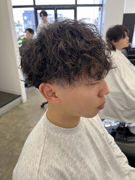 ラッドバイプティパ(rad...by petit-pas) *波巻きパーマ/刈り上げマッシュ/メンズ/水戸パーマ/学割/眉毛