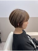 前下がり ショートボブ ミルクティー アースカラー 脱白髪染め