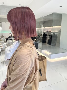 レイズ 国分寺店(RAYS) ベリーピンク・１ブリーチ・切りっぱなしボブ[国分寺]