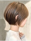 レイヤーショートボブ小顔外ハネスタイルグレージュ
