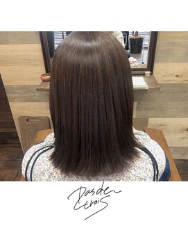 パドトロワ(Pas de trois) 新潟×髪質改善ストレート×前下がり切りっぱなしロブ