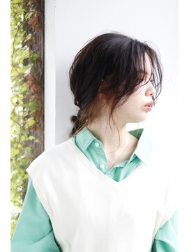 グロスシーループユナイテッド(GROSS C-LOOP UNITED) ロングヘアーアレンジ