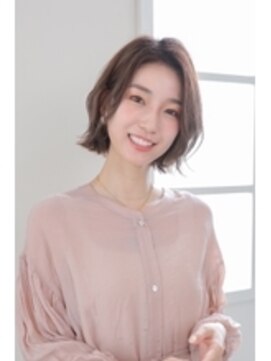 アドレバイハピネス(ADORE by happiness) 大人可愛い 　ショートボブルフ　20代30代40代