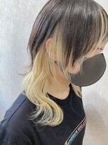 リアイス(Re:ICE)&nbsp;抜きっぱなしブロンドインナーカラーミディアムウルフ