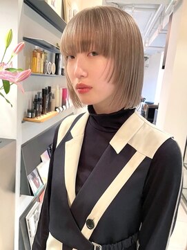 シータ(sheta) 【表参道sheta/中澤】ハイトーンベージュショコラアッシュ　ボブ