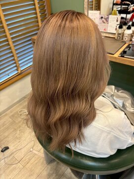 ベージュカラー