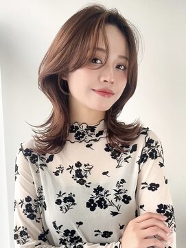 ミレバイジェニー (mirae by geny) ミディアムレイヤーカット　くびれヘア