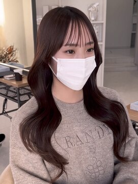 ネア(nea) レイヤーカット×くびれ巻き