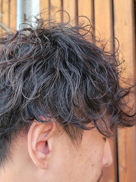 メンズアートヘアー ブーム(MEN'S ART HAIR BOOM) 波打ちパーマ