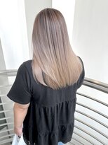 エアー(AIR)&nbsp;ハイライトで作るバレイヤージュ風カラー　20代