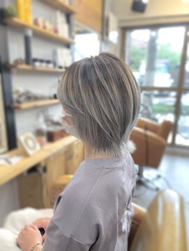 トルチェ(toRtue) ホワイトグレー×グラデーションカラー