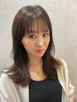 フルール(Fleur)&nbsp;恵比寿 韓国風レイヤーカット シースルーバング 白髪ぼかし