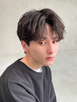 フィフス トウキョウ (fifth TOKYO) センターパートニュアンスパーマスパイラルパーマメンズパーマ