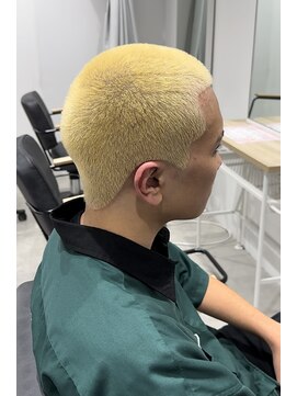 ゼスト 八王子店(ZEST) 金髪ベリーショートスタイル 金髪坊主