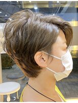 ノノ(nono)&nbsp;癖毛を活かした外国人風ショートスタイル