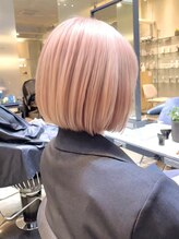 《*ピンクベージュカラー*》どんな洋服にも合わせやすい、薄めのピンクベージュカラー【仙台ケアブリーチ】