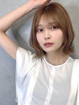 アイユー(ii+U) ボブカット ベージュカラー ヘルシースタイル